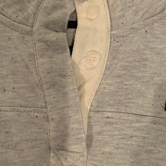 Gray pullover - Picture 3 of 3